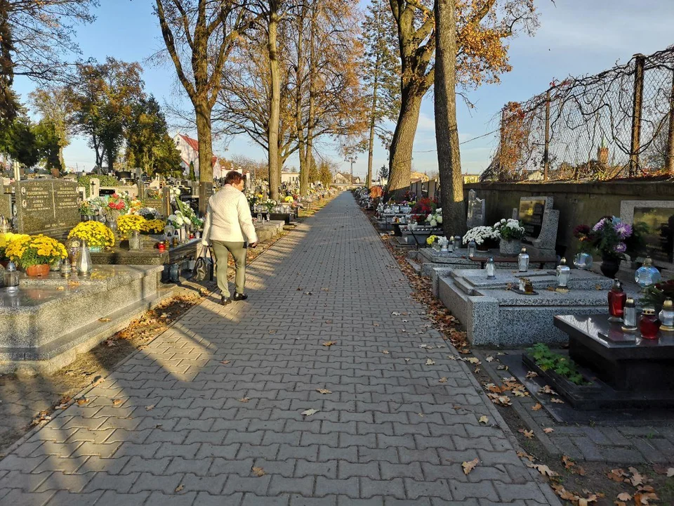 Odwiedziliśmy z aparatem nekropolię przy ul. ks. Skargi