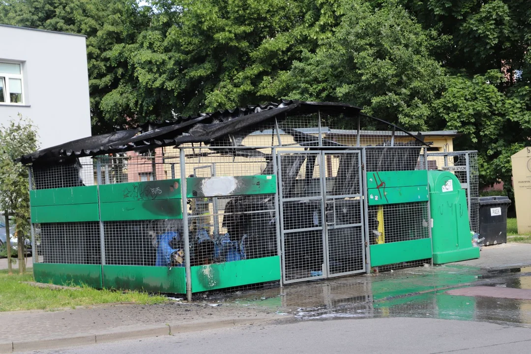 Pożar w Kutnie. Straż pożarna w rejonie Wilczej i Grunwaldzkiej