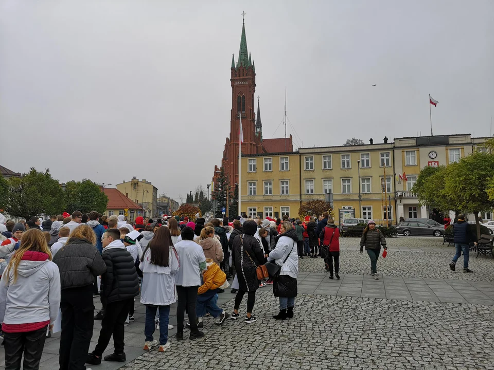 "Żywa flaga" na pl. Jana Pawła II