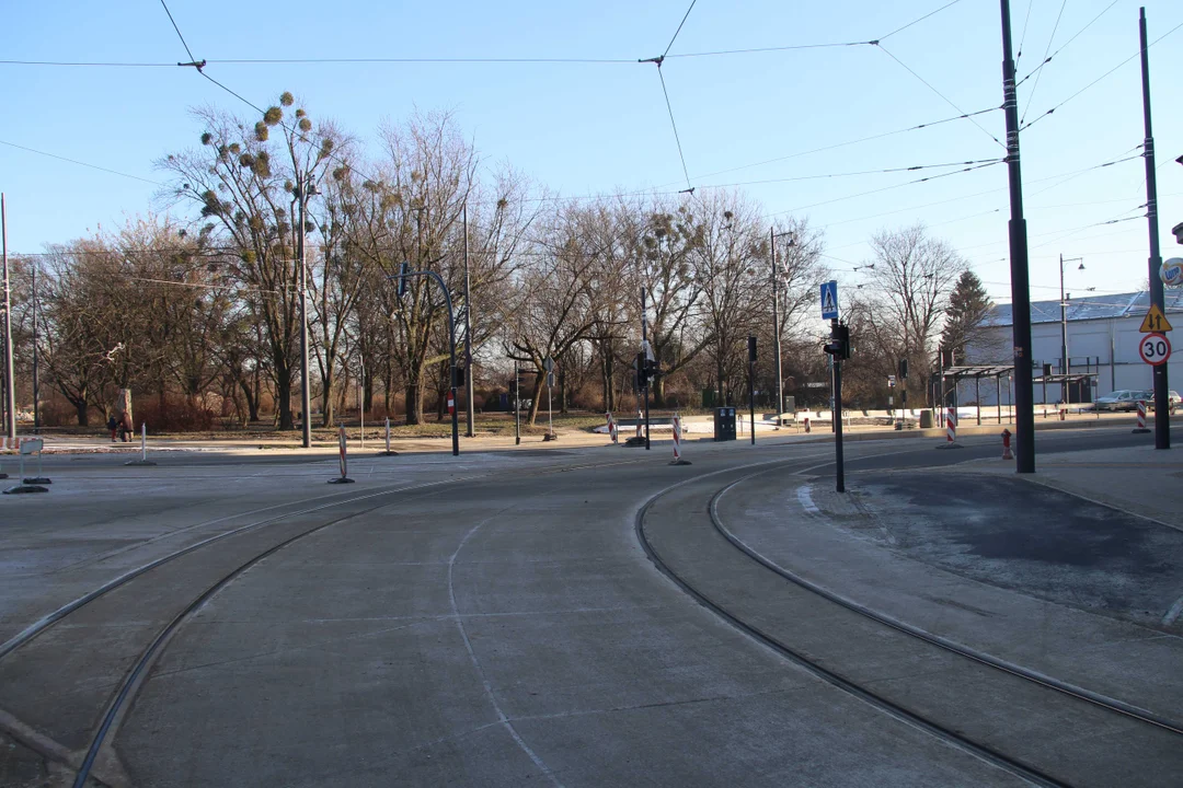 Przystanki tramwajowe przy Wojska Polskiego i Franciszkańskiej