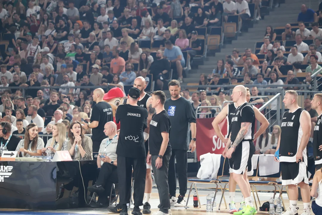 Mecz charytatywny: Gortat Team vs. Żołnierze NATO