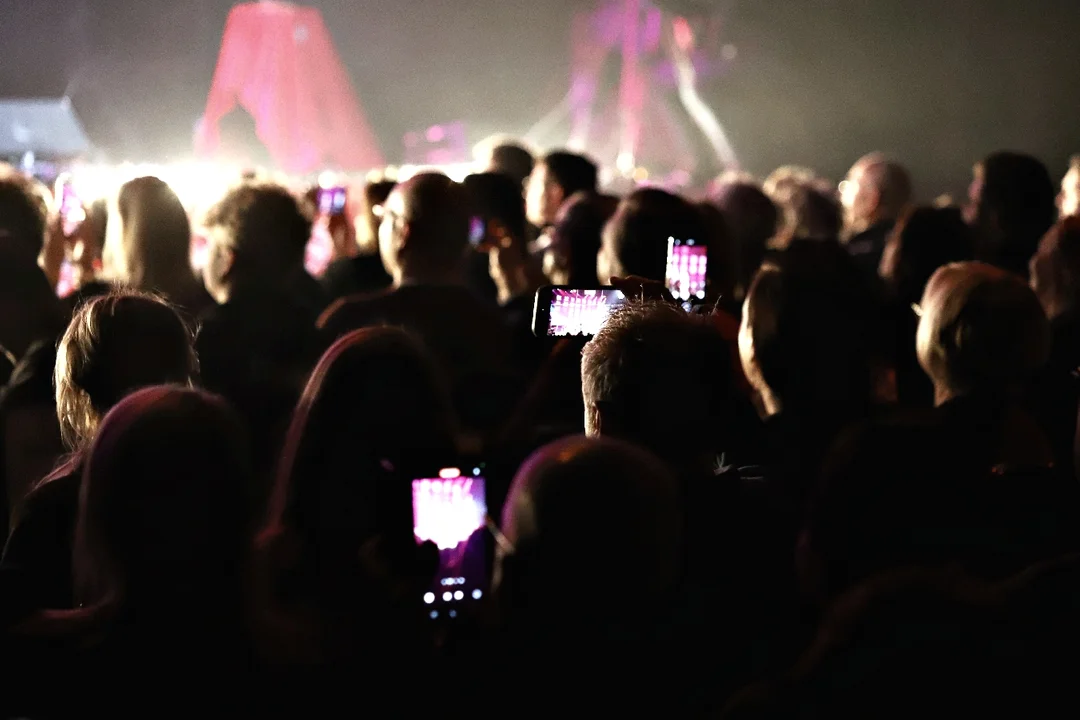 Charytatywny koncert WOŚP w Łódzkiej Wytwórni