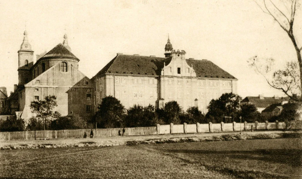 Co Piotrków zawdzięcza jezuitom? Przynieśli do miasta nie tylko oświatę [ZDJĘCIA] - Zdjęcie główne