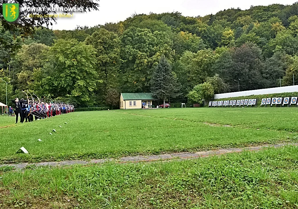 Międzywojewódzkie Mistrzostwa Młodzików w łucznictwie. Brali w nich udział zawodnicy z Kutna