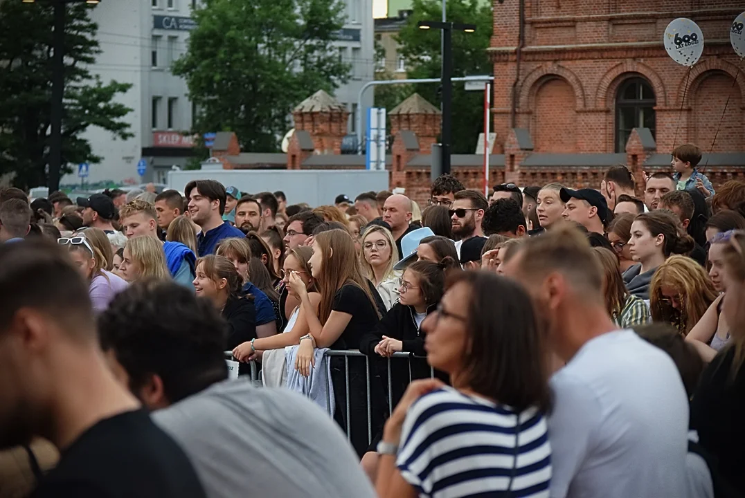 LemOn na urodzinowej scenie w Monopolis