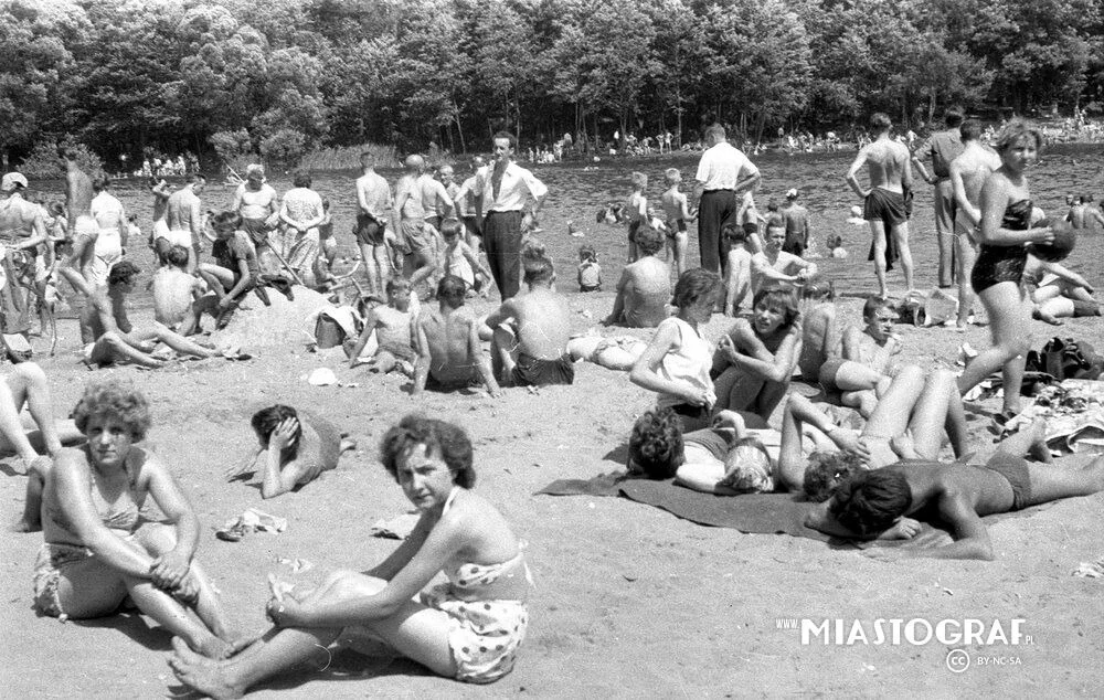 Łódzkie kąpieliska dawniej. Tak spędzano czas w Arturówku