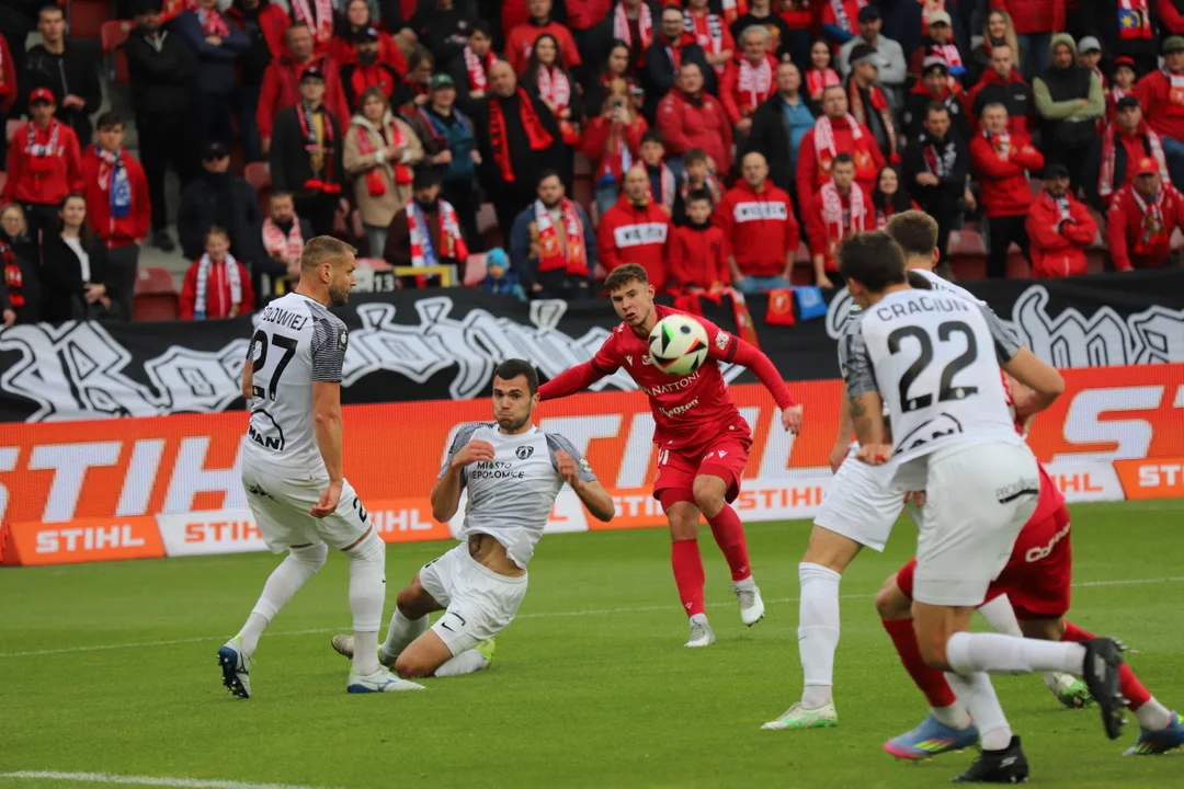 Widzew Łódź kontra Puszcza Niepołomice