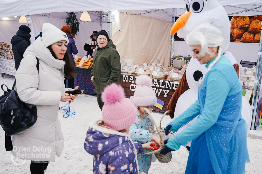 Olaf, Elza i święty Mikołaj na placu Narutowicza. W Bełchatowie trwa jarmark świąteczny [FOTO] - Zdjęcie główne