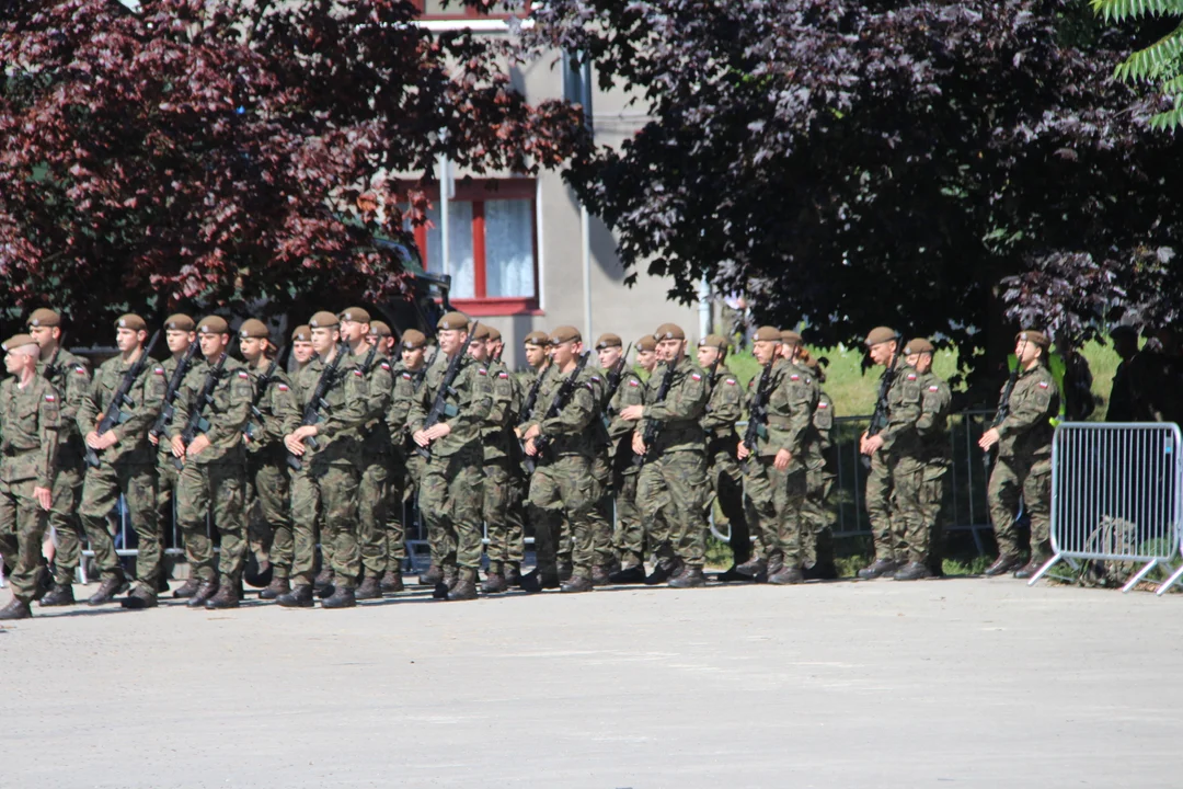 Przysięga wojskowa żołnierzy dołączających do 9 Łódzkiej Brygady Obrony Terytorialnej