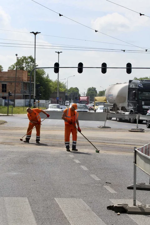 Po alei Włókniarzy zamiast tramwajem, pojedziemy autobusem zastępczym