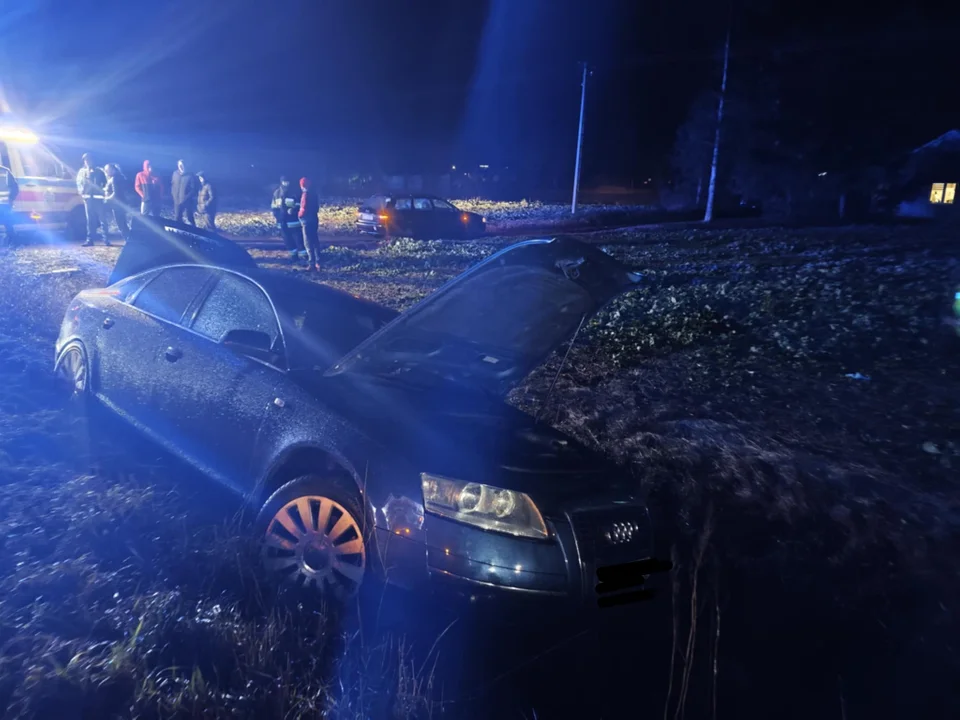 Poważny wypadek niedaleko Płocka! Dwie osoby ranne! [ZDJĘCIA] - Zdjęcie główne