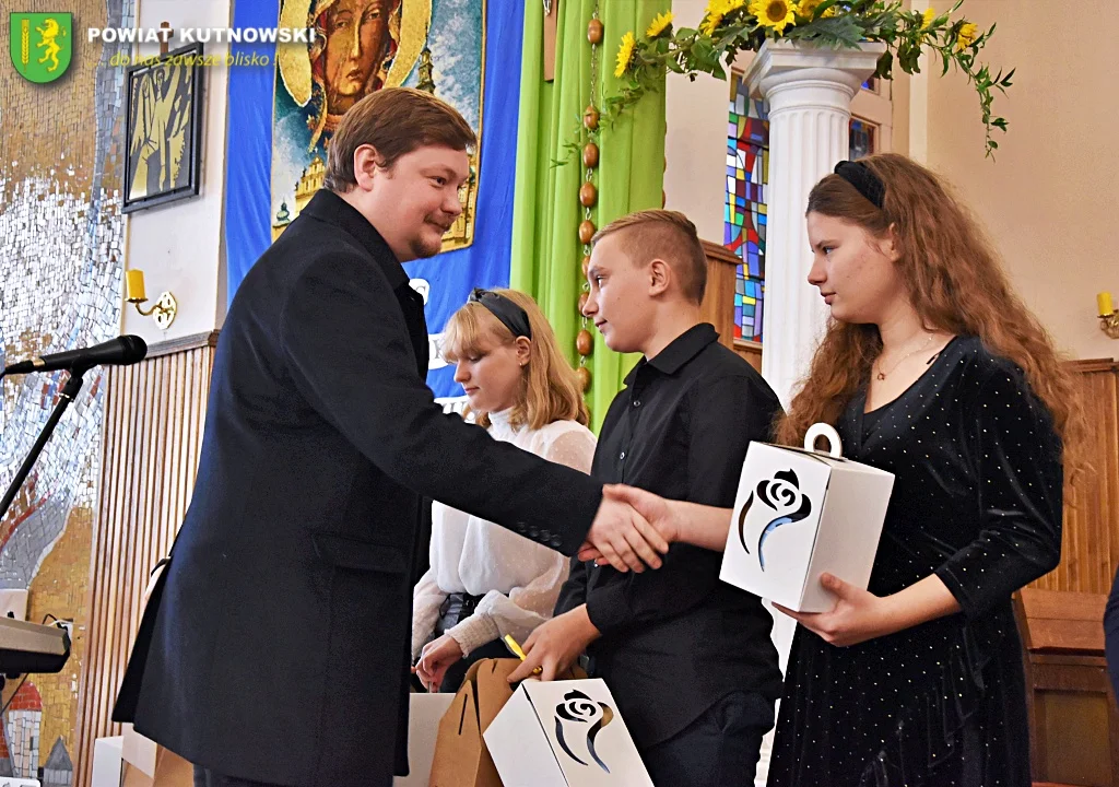 W Bedlnie odbył się koncert galowy II Powiatowego Festiwalu Piosenki Religijnej