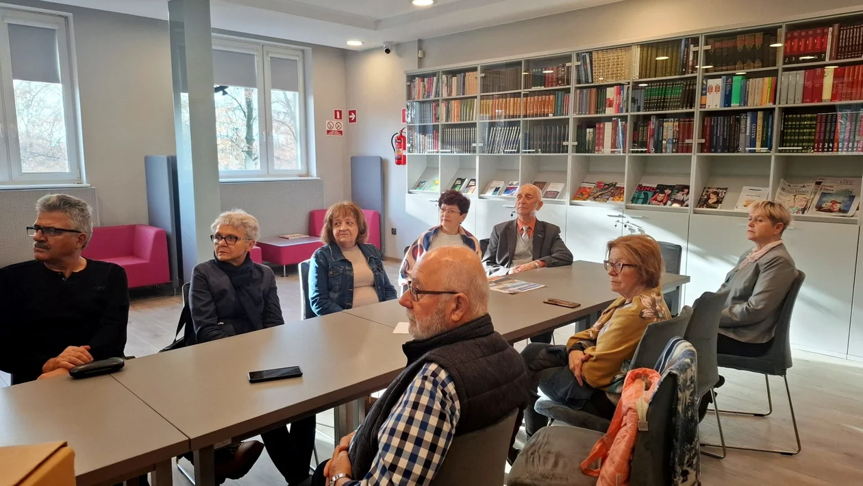 SUTW  poznał historię Ziemi Kutnowskiej. Fascynująca prelekcja o zasobach bibliotecznych - Zdjęcie główne