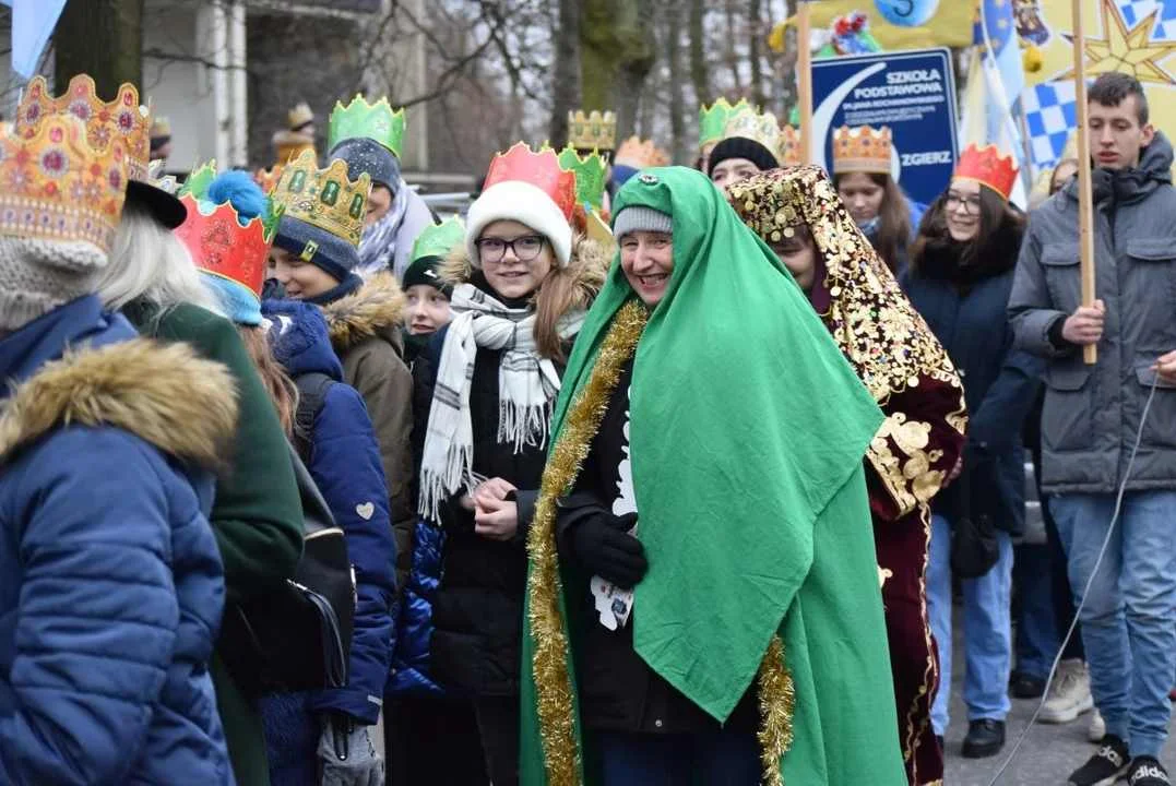 Orszak Trzech Króli w Zgierzu i okolicach. Barwny korowód przejdzie ulicami miasta [ZDJĘCIA] - Zdjęcie główne