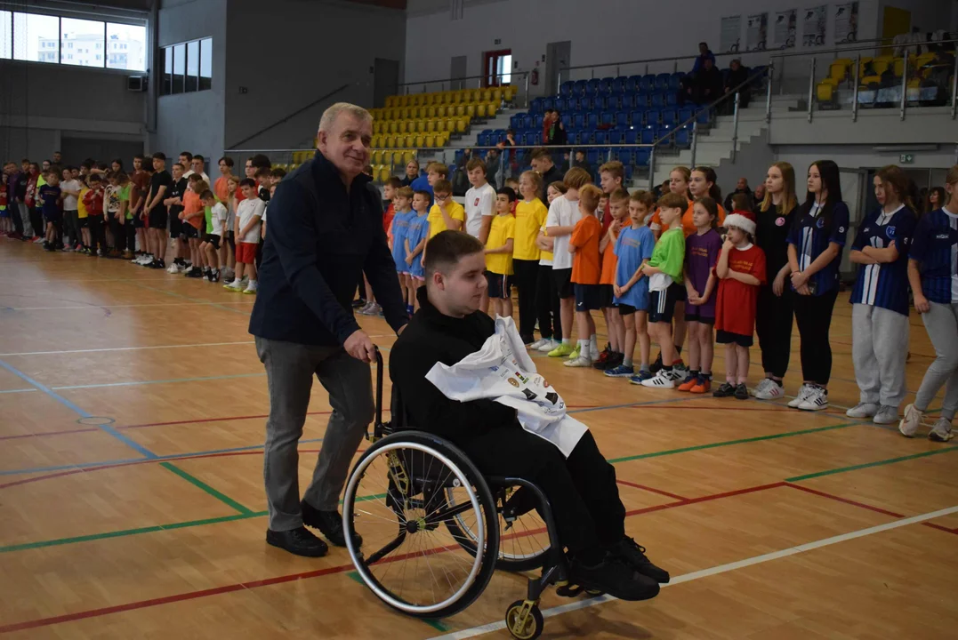 Tylko słabi siłacze biorą dopalacze