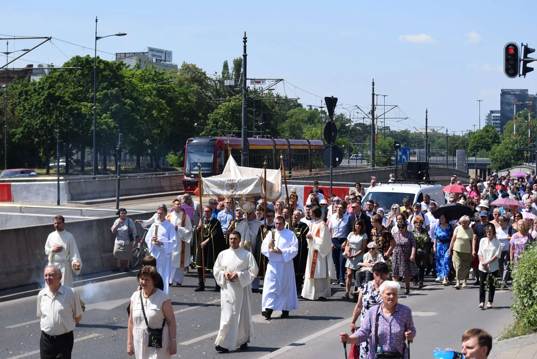 Procesje Bożego Ciała przeszły ulicami Łodzi