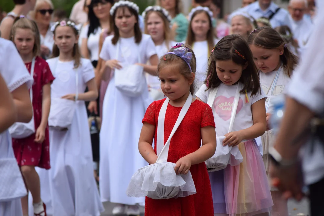 procesja Bożego Ciała w parafii Matki Bożej Dobrej Rady w Zgierzu