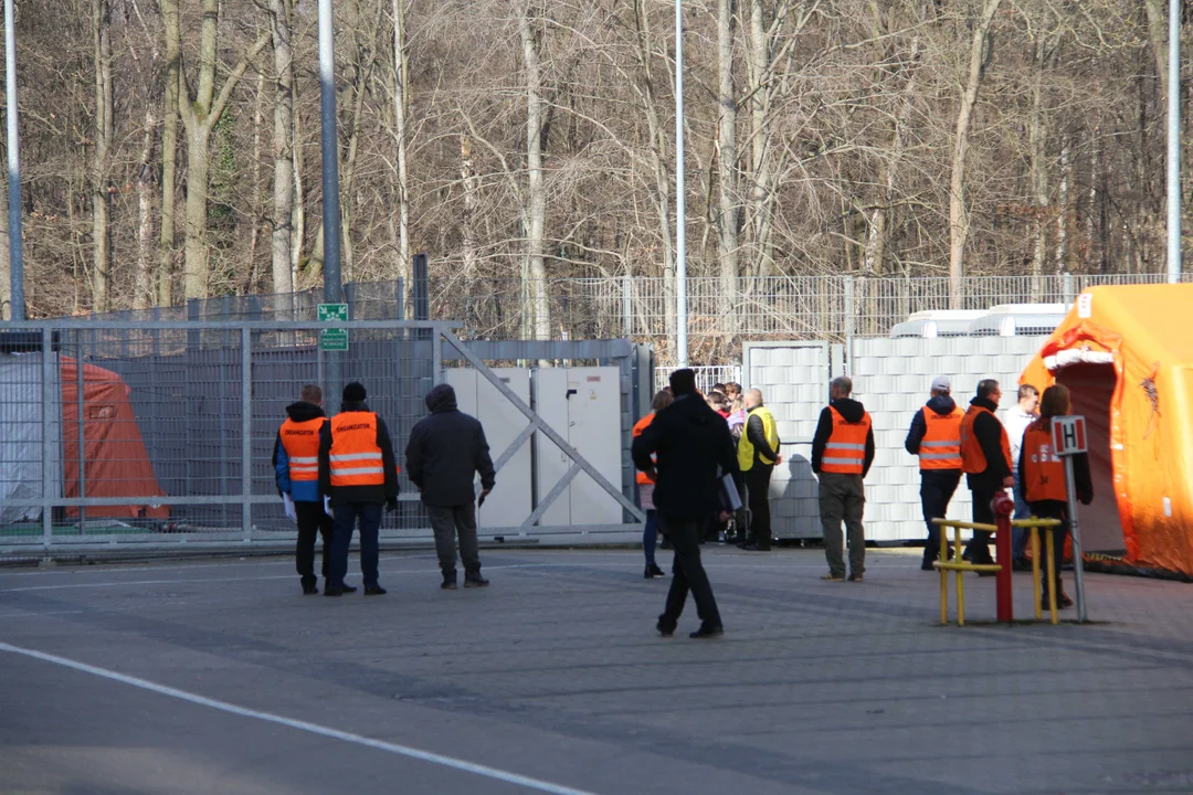 Ćwiczenia służb specjalnych na stadionie ŁKS-u