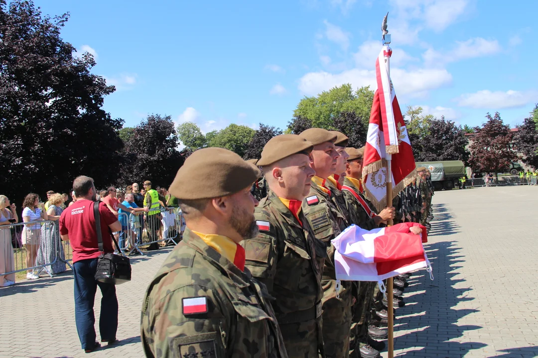 Przysięga wojskowa żołnierzy dołączających do 9 Łódzkiej Brygady Obrony Terytorialnej