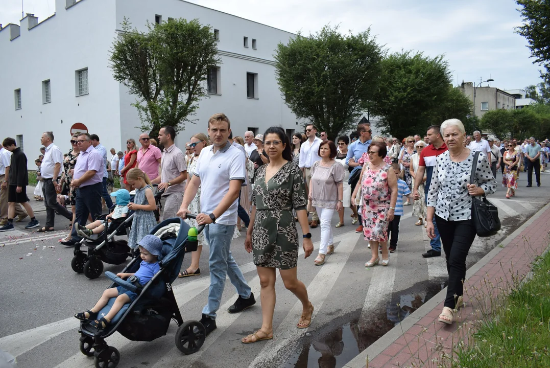 procesja Bożego Ciała w parafii Matki Bożej Dobrej Rady w Zgierzu