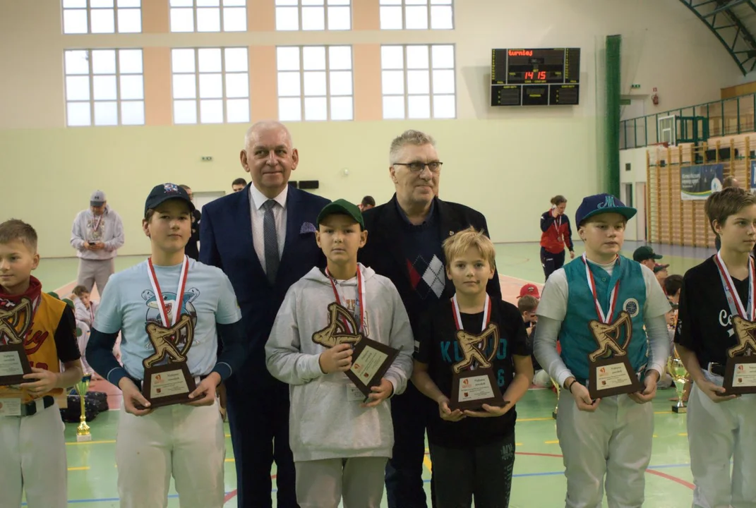 Drużyna młodzików MKS STAL BiS Kutno zakończyła trzydniowe zmagania w XXI Międzynarodowym Halowym Turnieju Baseballu