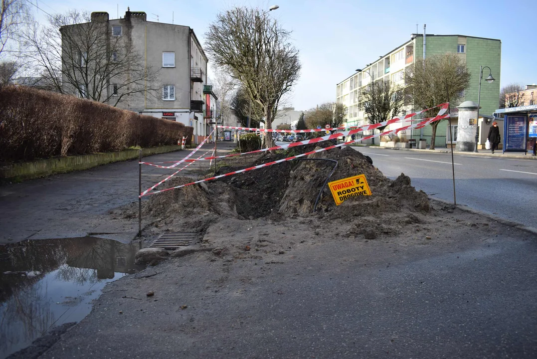 Remont chodnika przy ulicy Długiej w Zgierzu