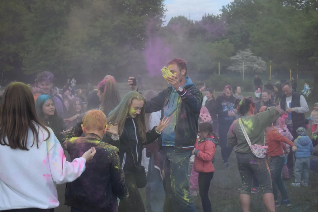 Holi Święto Kolorów na Stawach Jana w maju