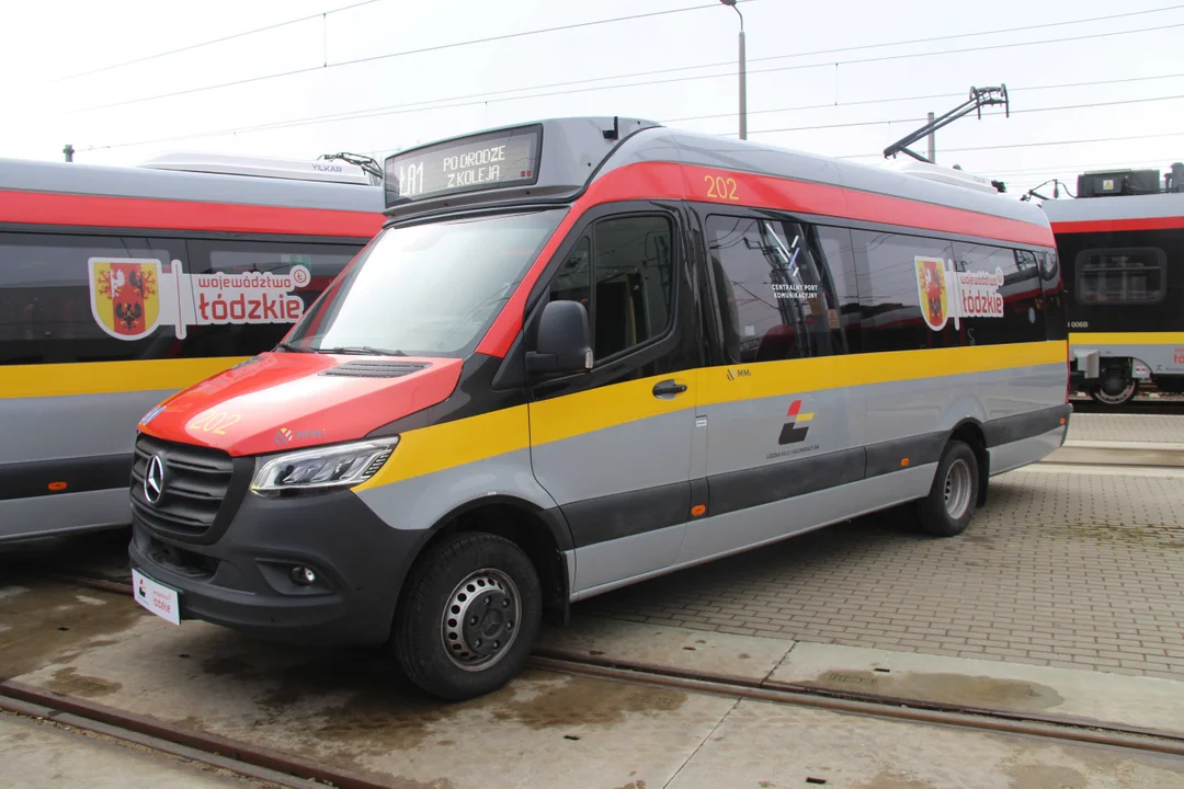 Nowe Mercedesy Sprinter w barwach ŁKA