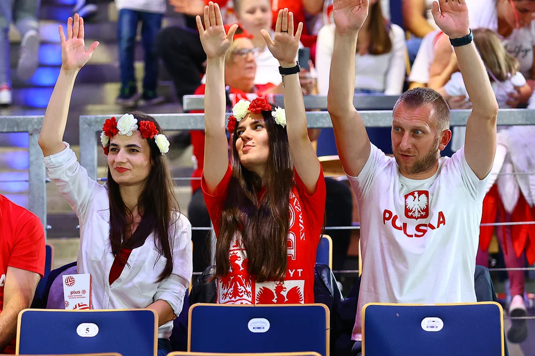 Kibice na meczu Polek w Łodzi