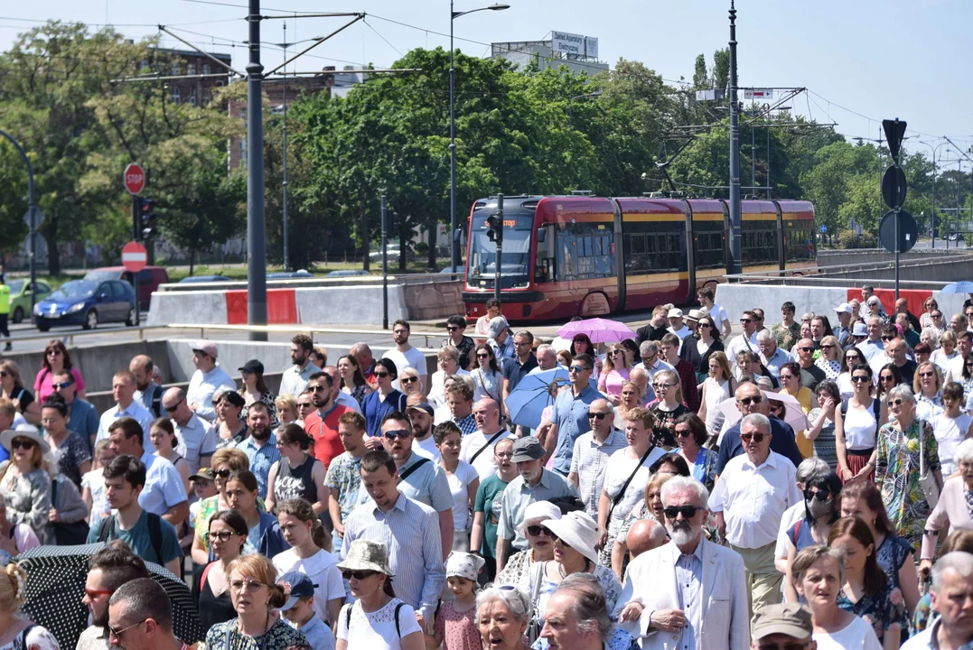 Procesje Bożego Ciała przeszły ulicami Łodzi