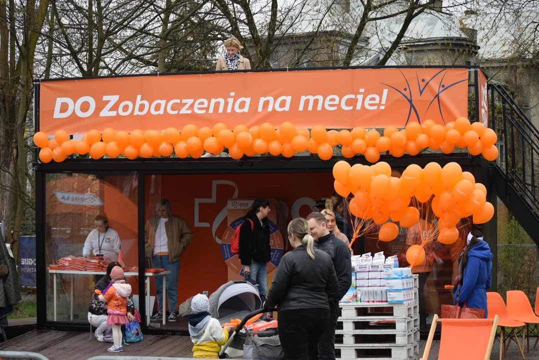 Zobacz pierwszych uczestników DOZ Maraton, którzy dotarli na metę [galeria]