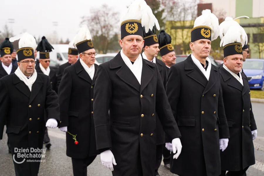 Przemarsz górników ulicami miasta. Barbórka w Bełchatowie [FOTO] - Zdjęcie główne