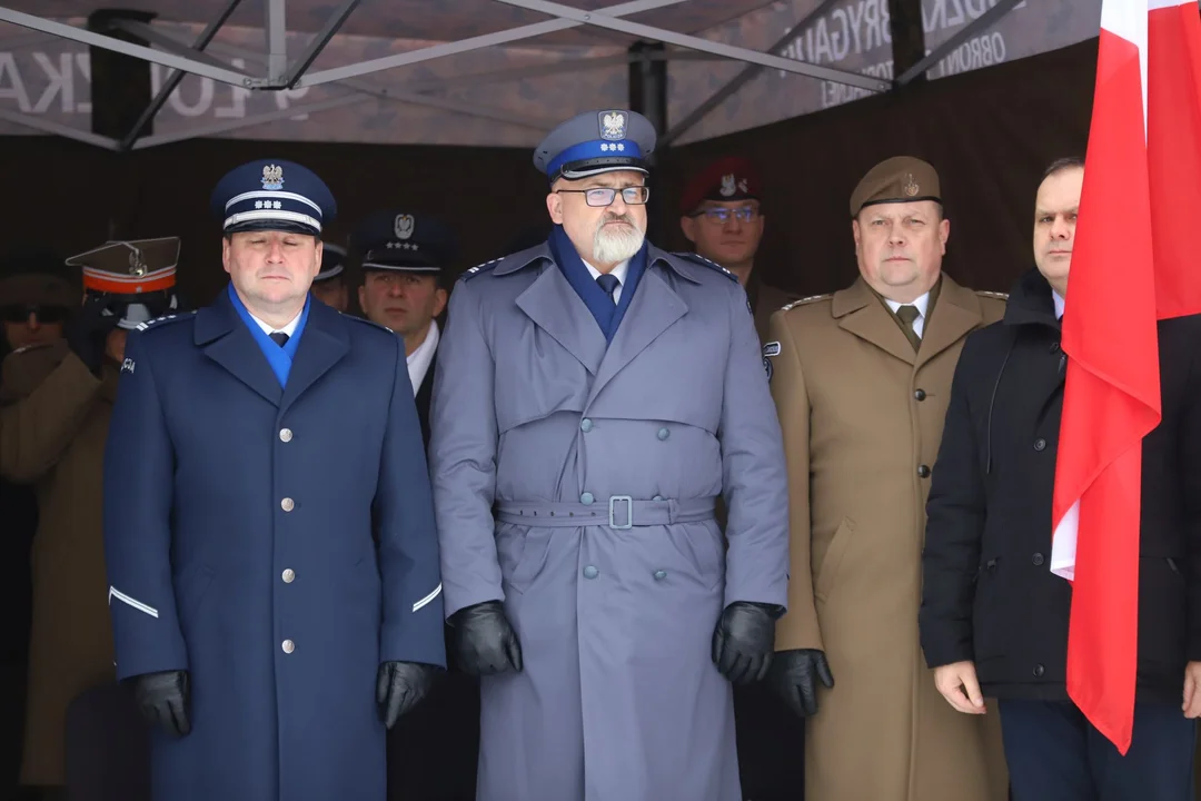 Uroczystą przysięgę złożyli dziś na Placu Piłsudskiego w Kutnie żołnierze 9 Łódzkiej Brygady Wojsk Obrony Terytorialnej