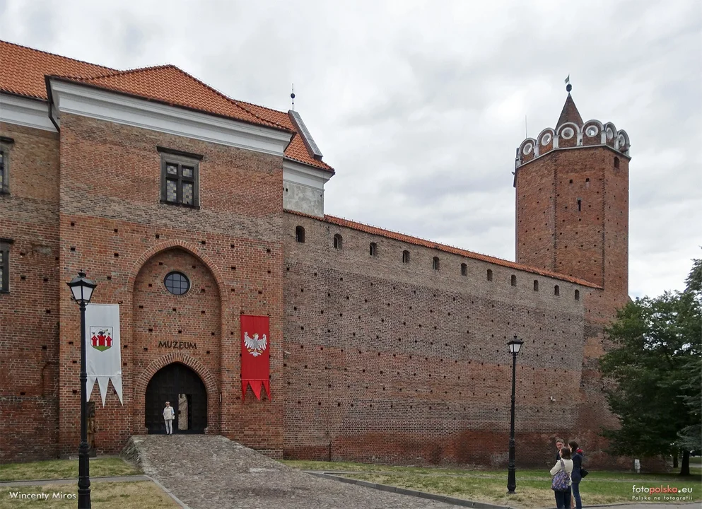 Zamek Królewski w Łęczycy jest jednym z najstarszych i najsłynniejszych zamków w województwie łódzkim