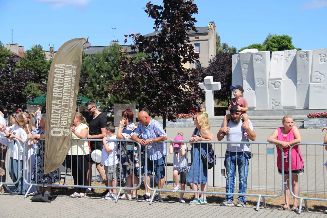 Przysięga wojskowa żołnierzy dołączających do 9 Łódzkiej Brygady Obrony Terytorialnej