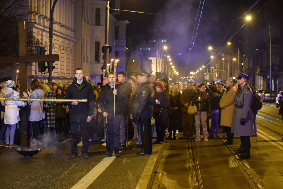 Ekumeniczna droga krzyżowa przeszła ulicami Łodzi