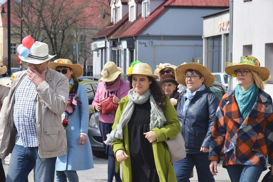 Ulicami Łęczycy przeszedł wiosenny Marsz Kapeluszy