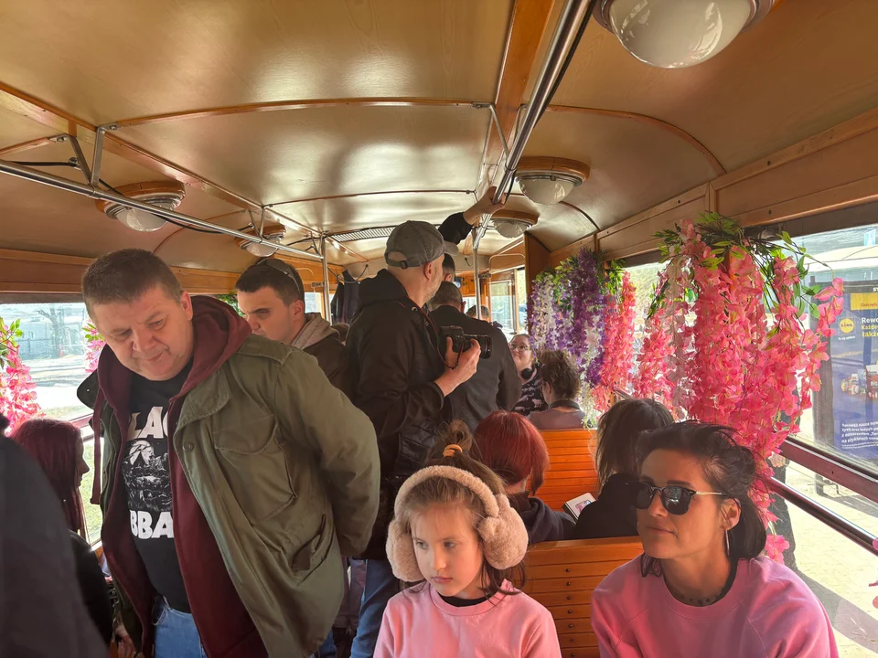 Zabytkowy tramwaj na Dzień Kobiet wyjechał na ulice Gdańska