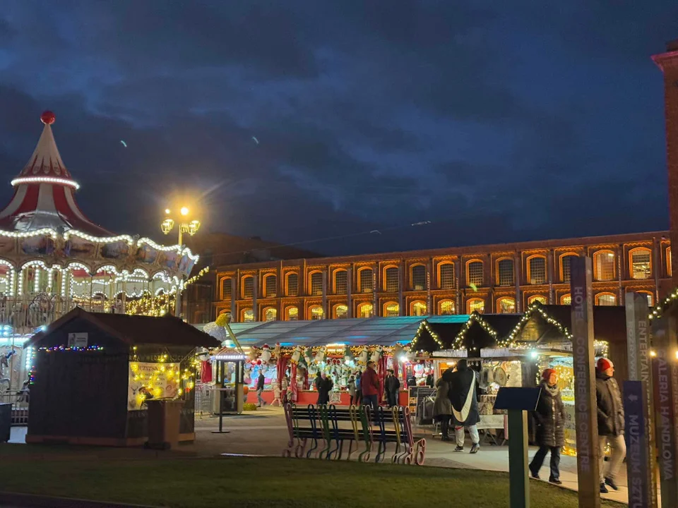 Rynek Manufaktury. Atrakcje do 6 stycznia 2025 r.