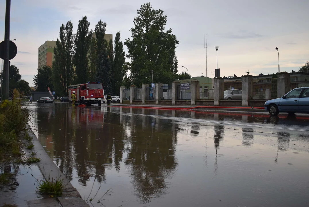 Parzęczewska wciąż jest zalewana