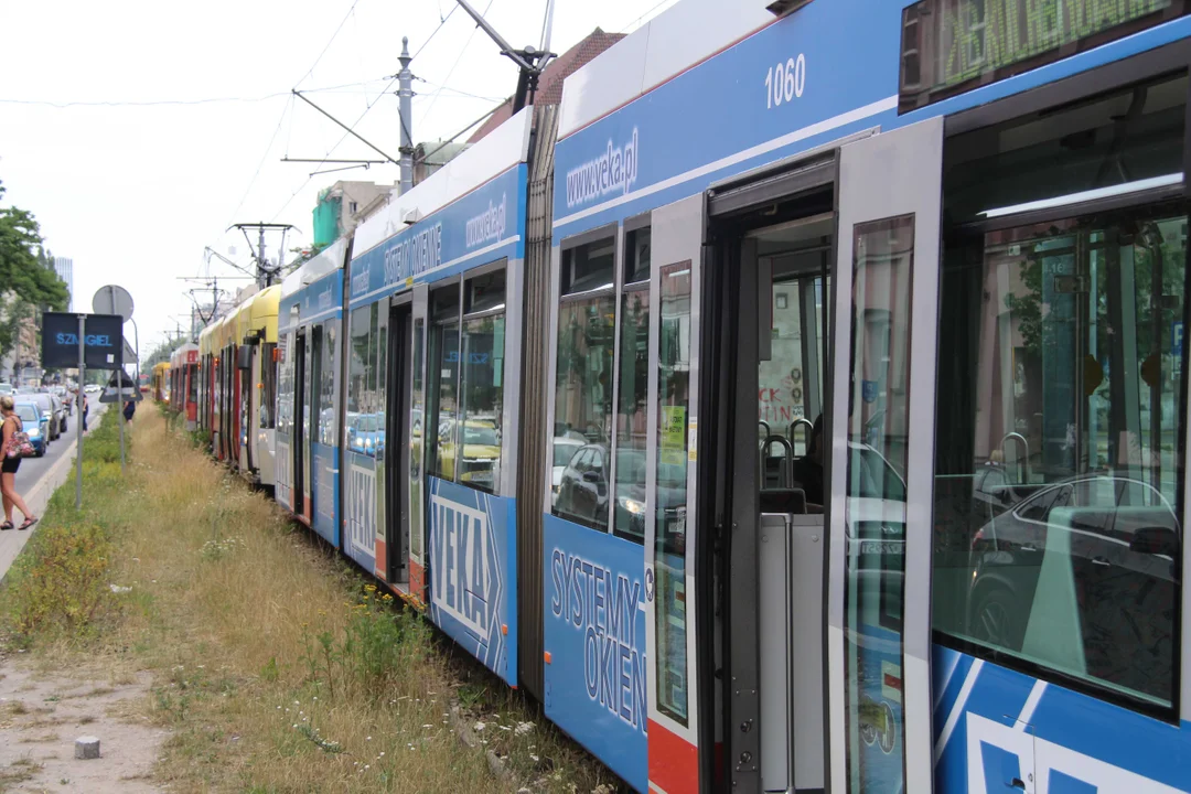 Zatrzymanie ruchu tramwajów na ul. Zachodniej w Łodzi - 12.07.2023