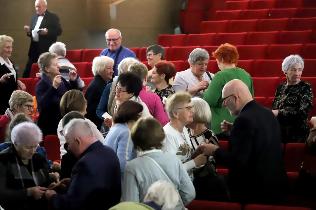 Spotkanie wigilijne członków Stowarzyszenia Uniwersytet Trzeciego Wieku w Kutnie