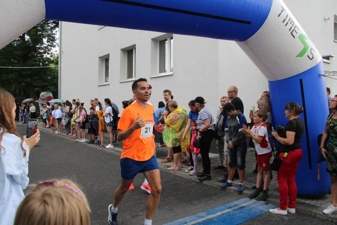 Piknik rodzinny fundacji „Daj piątaka na dzieciaka” na Bałutach