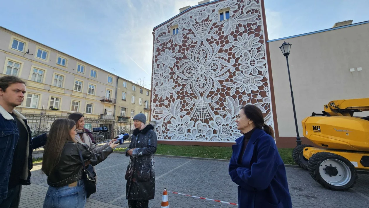 Koronkowy mural w Łodzi