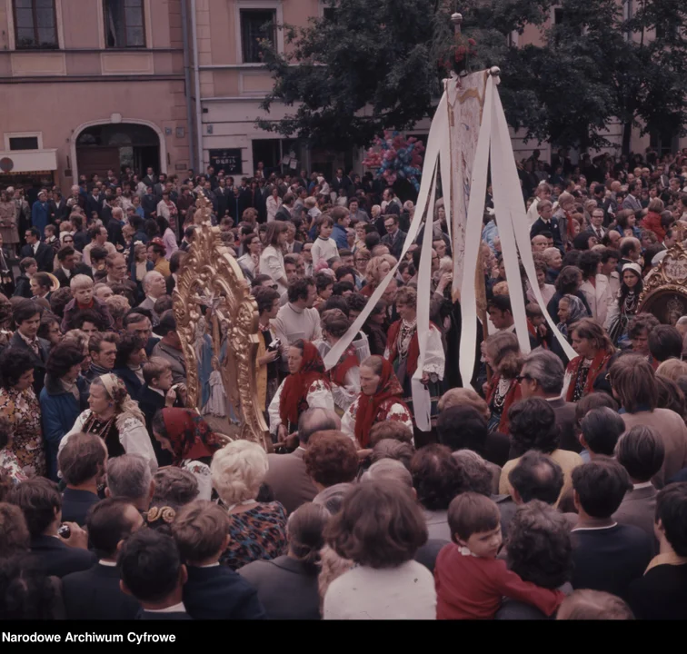 Uroczystość Bożego Ciała w Łowiczu, 1991 rok