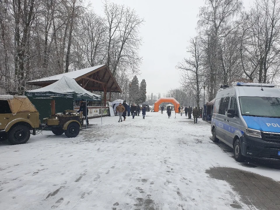 Bieg Tropem Wilczym w Zgierzu. Mimo kiepskiej pogody było naprawdę gorąco