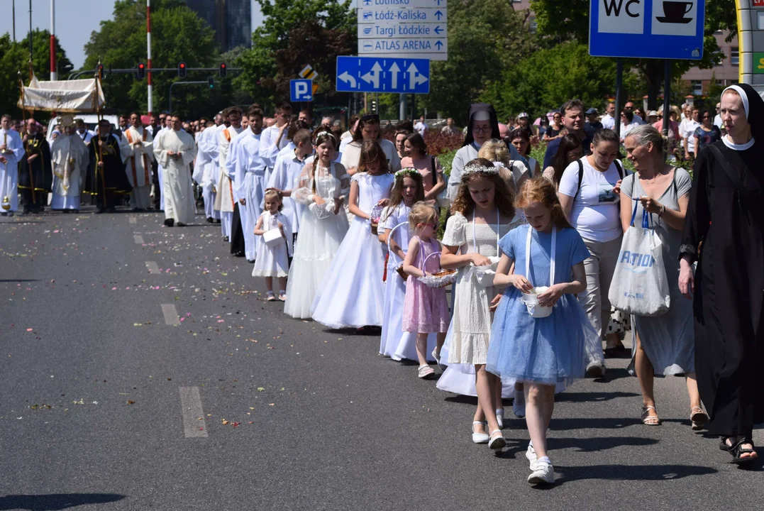 Procesje Bożego Ciała przeszły ulicami Łodzi