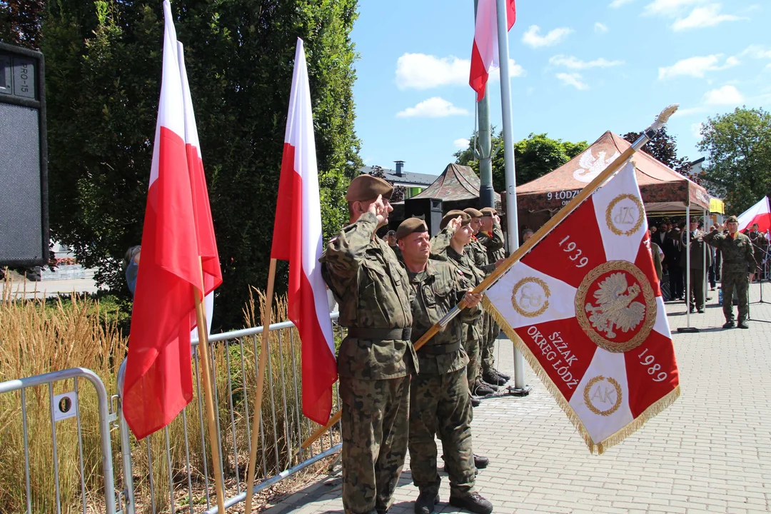 Przysięga wojskowa żołnierzy dołączających do 9 Łódzkiej Brygady Obrony Terytorialnej