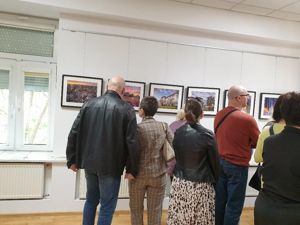 Wernisaż wystawy fotografii Damiana Redlickiego. Zdjęcia zapierają dech w piersiach [galeria]