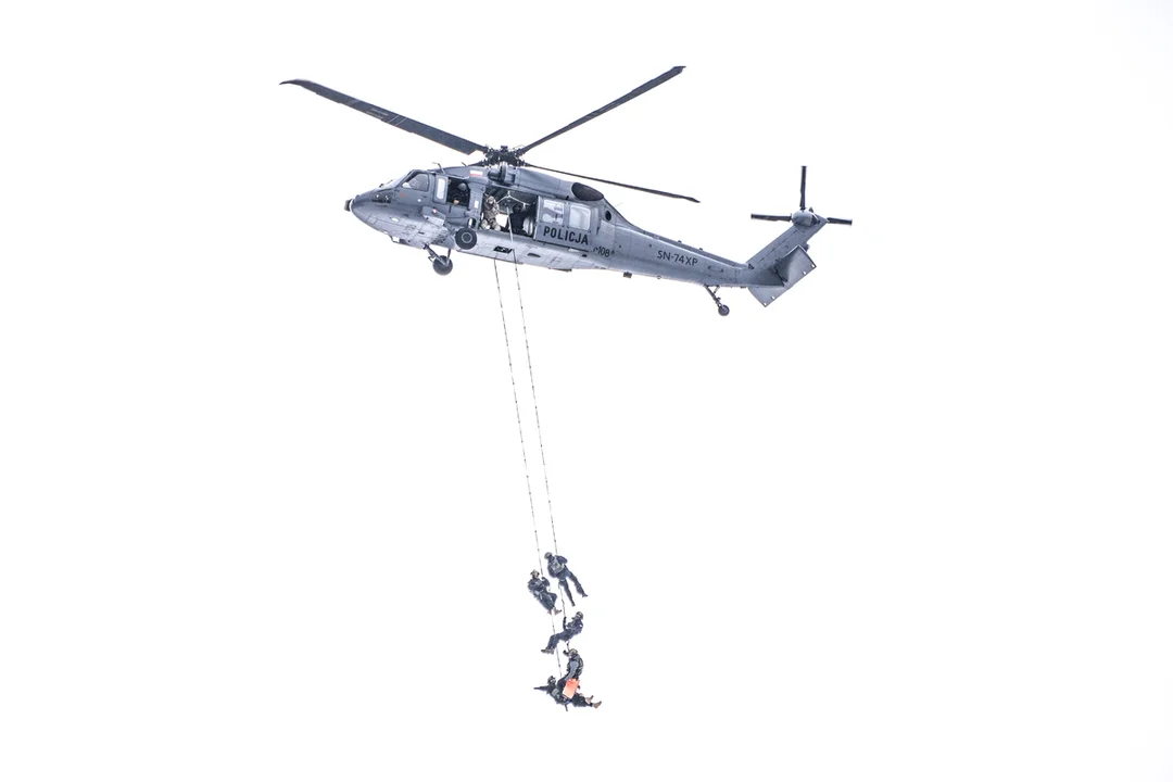 Policyjny śmigłowiec krążył nad Retkinią. Co się wydarzyło? [GALERIA] - Zdjęcie główne